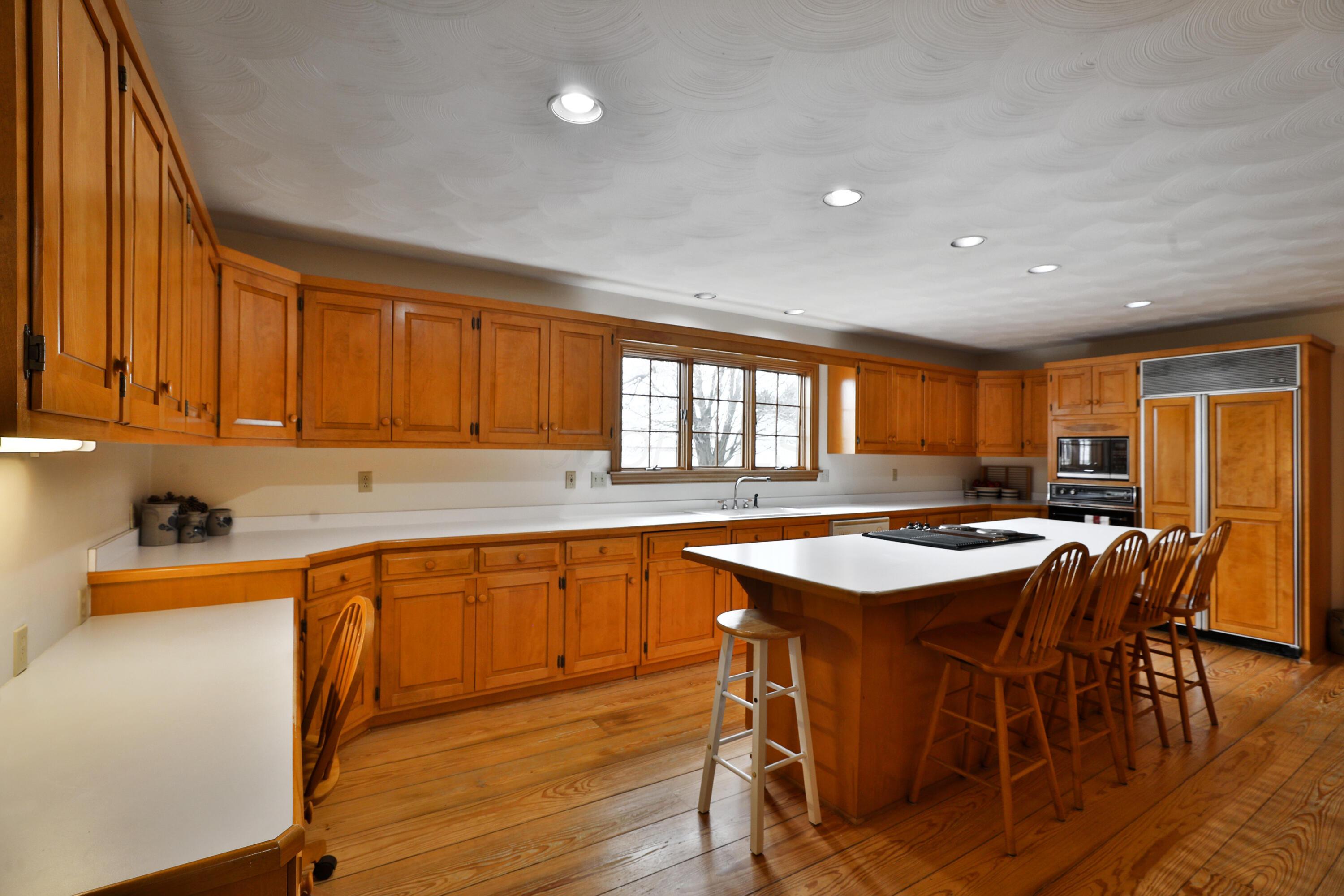 8871 Patterson Road Hilliard, OH 43026 - Photo 4 of 42 AS Much counter space as one needs, sub zero refrigerator