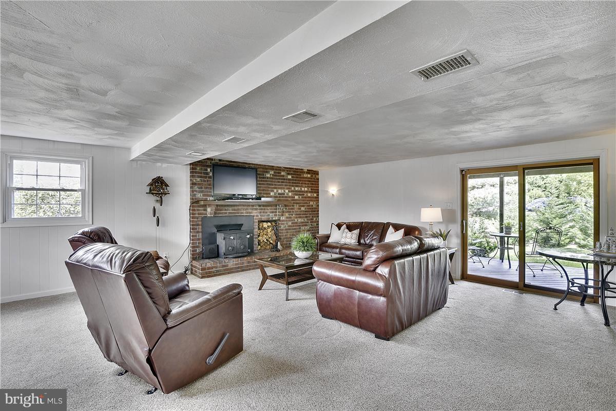 4003 Middle Ridge Drive Fairfax, VA 22033 - Photo 20 of 30 Lower Level Family is Huge and Lead to Lover Deck!