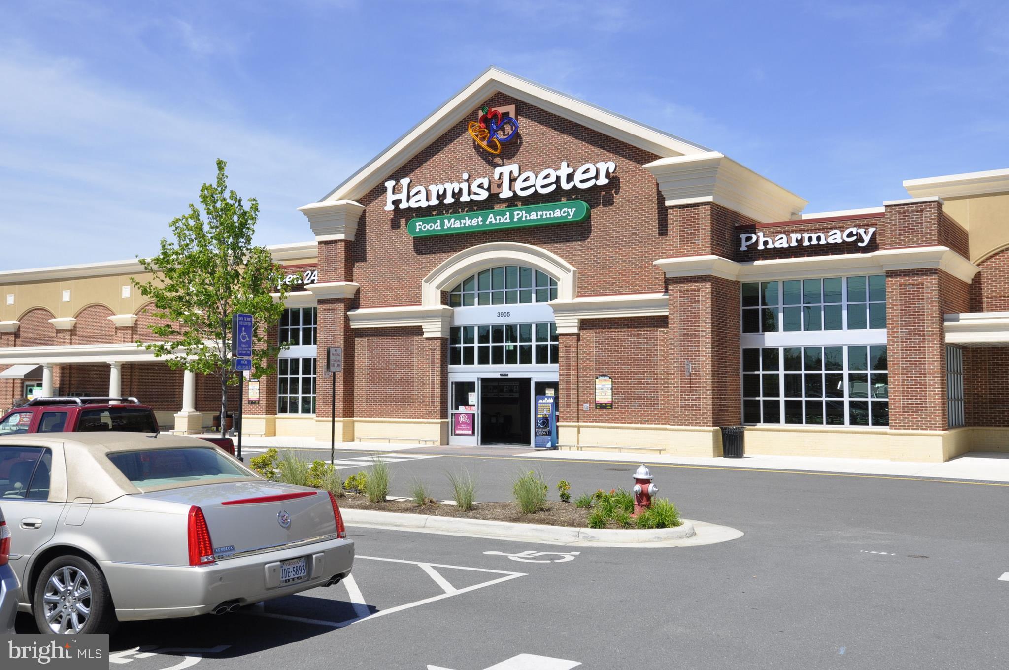 4003 Middle Ridge Drive Fairfax, VA 22033 - Photo 27 of 30 Grocery and Restaurants Nearby!
