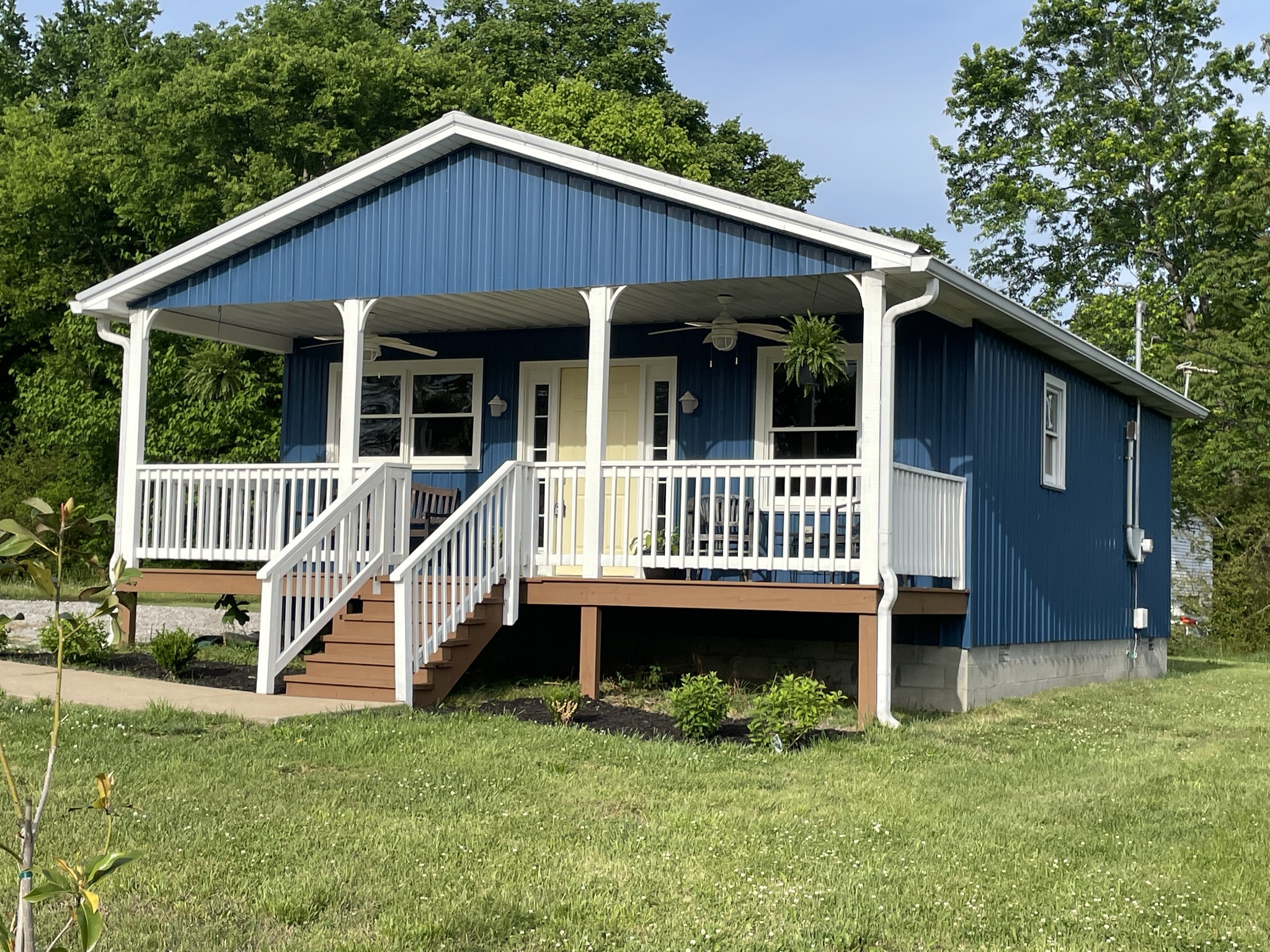 105 General Avenue Centerville, TN 37033 - Photo 1 of 16