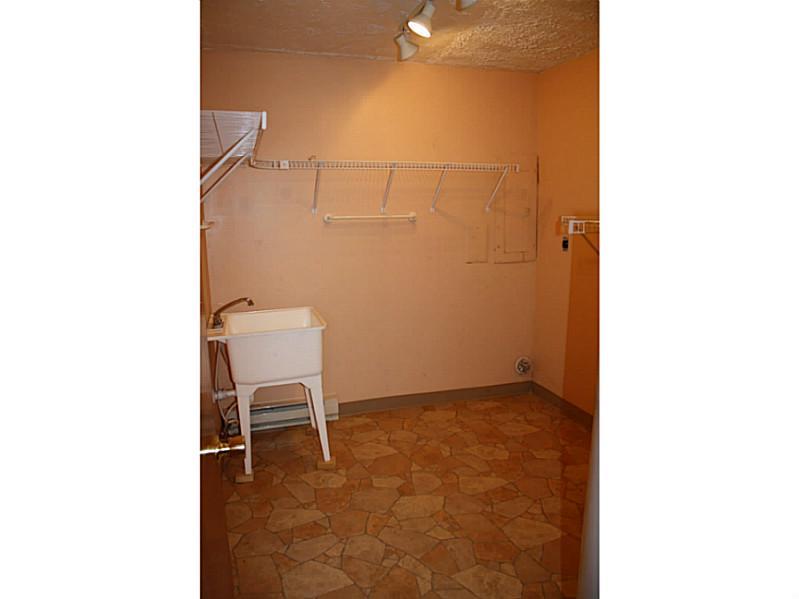 3889 North Raceway Road Indianapolis, IN 46234 - Photo 15 of 24 Gallery Image 15