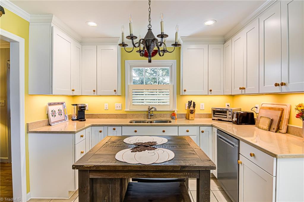 2999 Ormond Drive Winston-Salem, NC 27106 - Photo 10 of 38