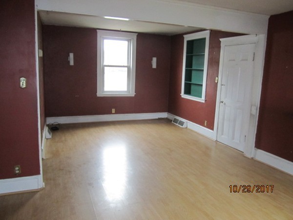 16 Bellflower Road Billerica, MA 01821 - Photo 6 of 10 Gallery Image 6
