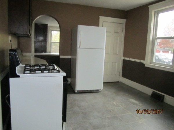 16 Bellflower Road Billerica, MA 01821 - Photo 8 of 10 Gallery Image 8