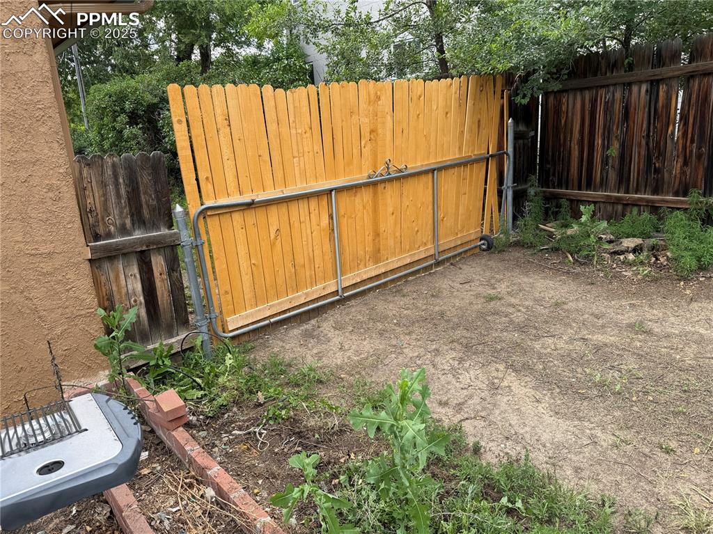 931 Alexander Road Colorado Springs, CO 80909 - Photo 19 of 19