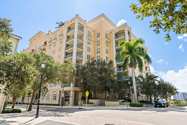 $6,500 | 403 South Sapodilla Avenue, Unit 806, West Palm Beach, FL 33401