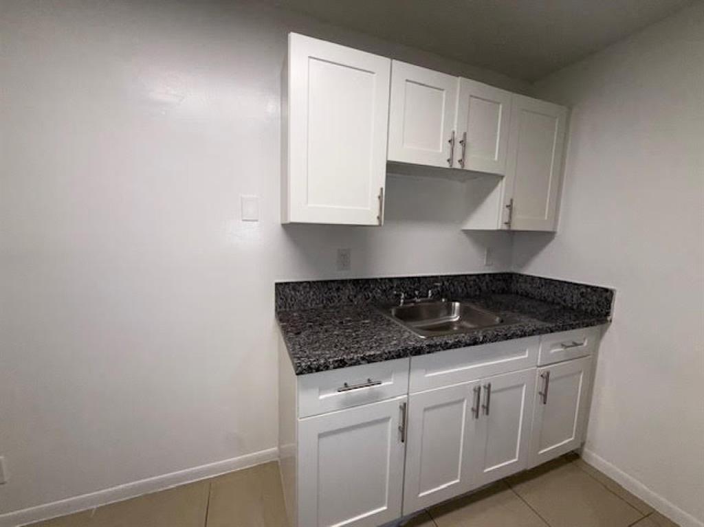 889 Riverside Drive, Unit 217 Fort Lauderdale, FL 33312 - Photo 5 of 9