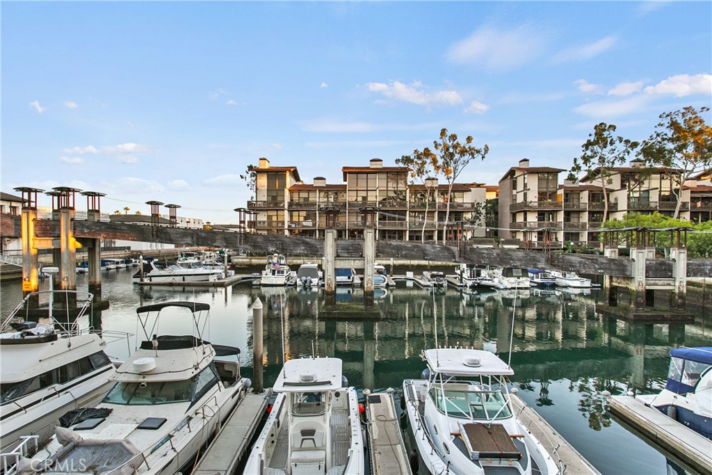 7132 Marina Pacifica Dr North  