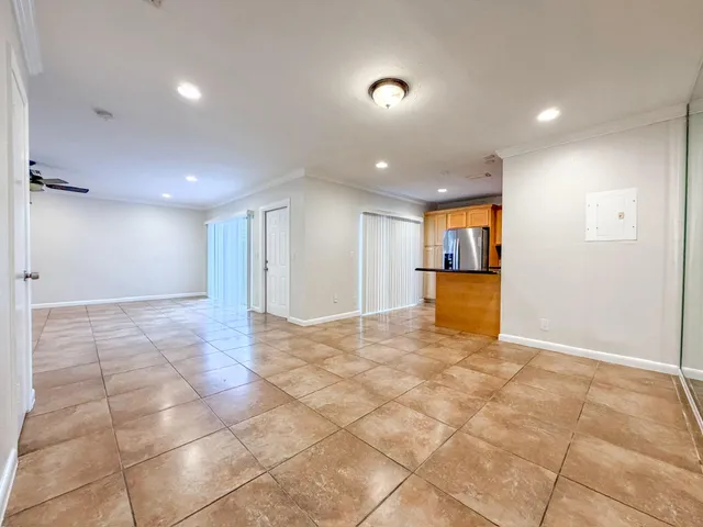 $2,625 | 1827 North Congress Avenue, West Palm Beach, FL 33401