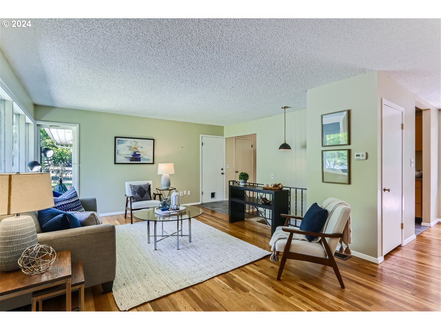 6324 Southwest Radcliff Street Portland, OR 97219 - Photo 3 of 21 Gallery Image 3