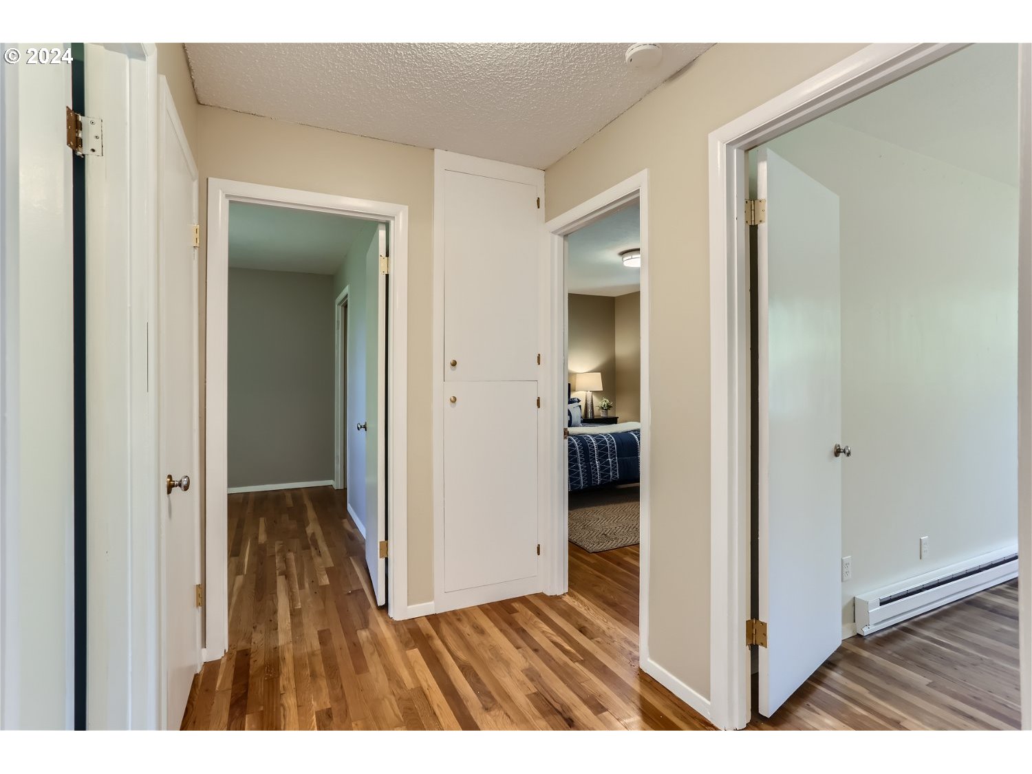 6324 Southwest Radcliff Street Portland, OR 97219 - Photo 9 of 21 Gallery Image 9