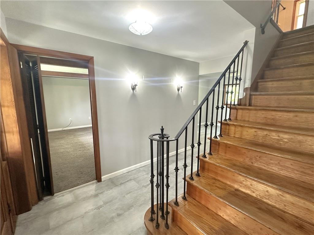 831 Ridge Avenue Jeannette, PA 15644 - Photo 3 of 26 Gallery Image 3