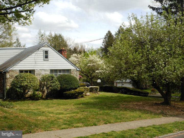 209 Maple Avenue Wyncote, PA 19095 - Photo 3 of 17