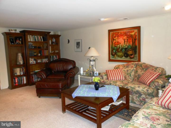 209 Maple Avenue Wyncote, PA 19095 - Photo 7 of 17