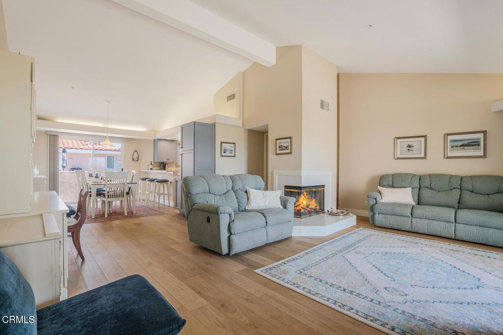 1130 Mandalay Beach Road Oxnard, CA 93035 - Photo 5 of 36
