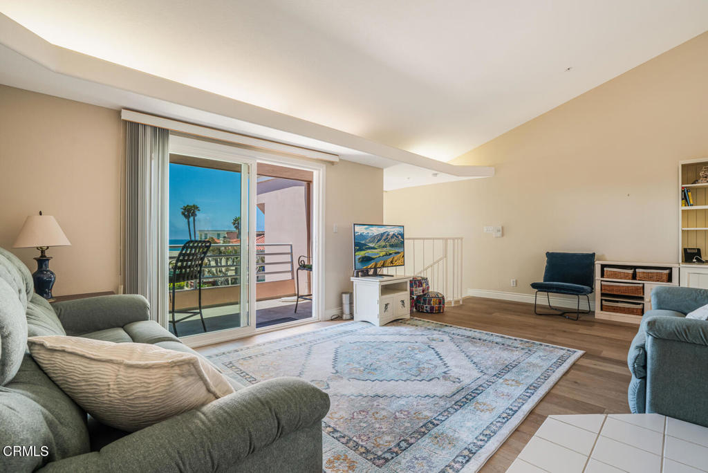 1130 Mandalay Beach Road Oxnard, CA 93035 - Photo 7 of 36