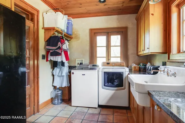 $879,000 | 702 Rue Dauphine, Eunice, LA 70535