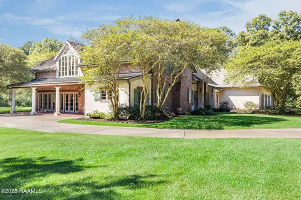 $889,000 | 702 Rue Dauphine, Eunice, LA 70535