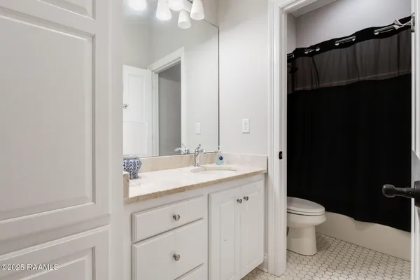 $889,000 | 702 Rue Dauphine, Eunice, LA 70535