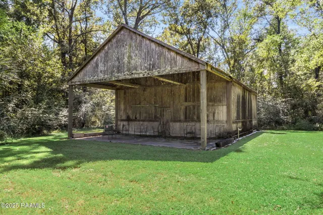 $950,000 | 702 Rue Dauphine, Eunice, LA 70535