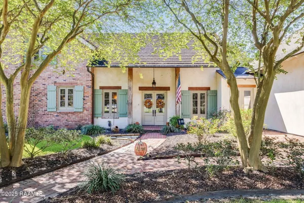 $889,000 | 702 Rue Dauphine, Eunice, LA 70535