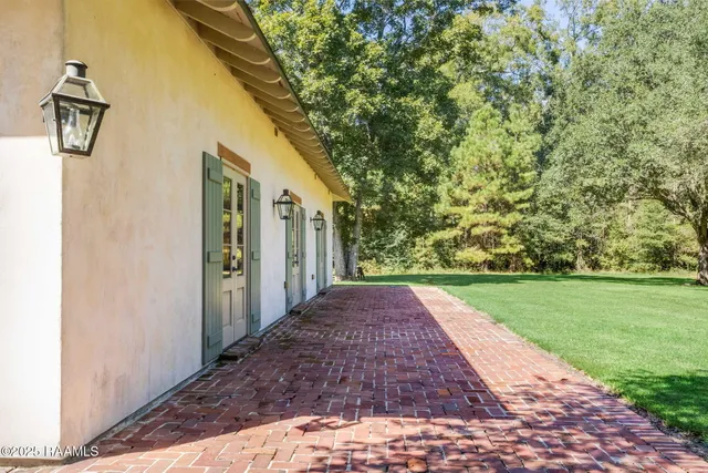 $950,000 | 702 Rue Dauphine, Eunice, LA 70535