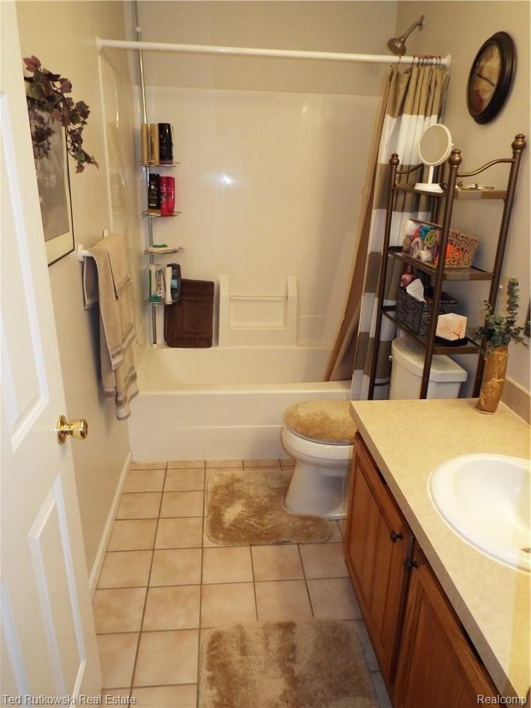 4435 Vincent Road North Street, MI 48049 - Photo 27 of 36 Hall Bath