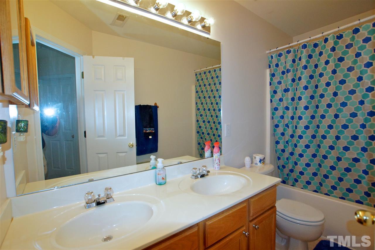 1009 Antside Court Raleigh, NC 27610 - Photo 18 of 25 Gallery Image 18