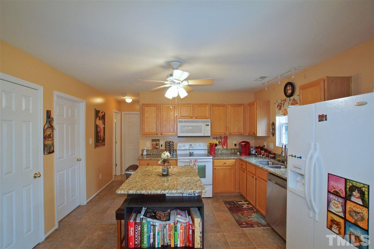 1009 Antside Court Raleigh, NC 27610 - Photo 10 of 25 Gallery Image 10