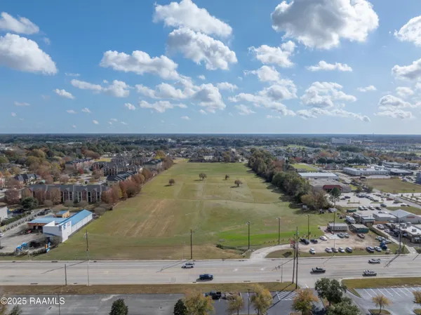 $10,925,000 | 2231 Kaliste Saloom Road, Lafayette, LA 70508