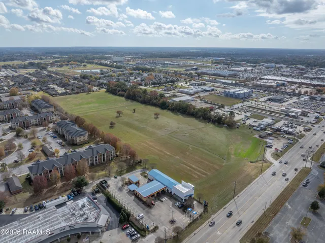 $10,925,000 | 2231 Kaliste Saloom Road, Lafayette, LA 70508