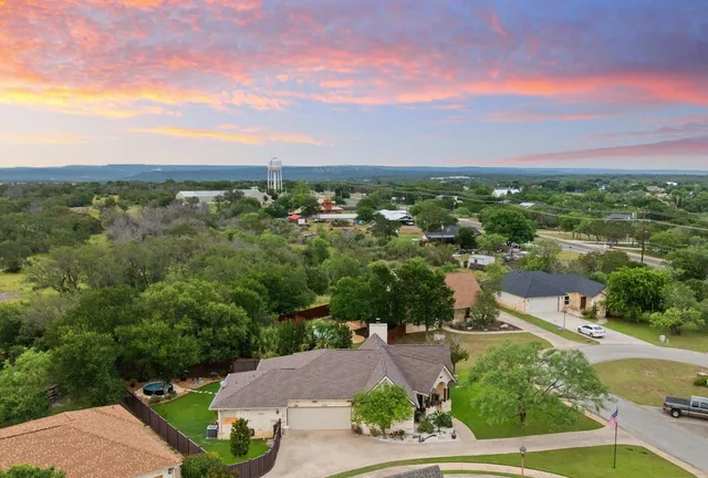 $485,000 | 813 Lacey Oak Circle, Marble Falls, TX 78654