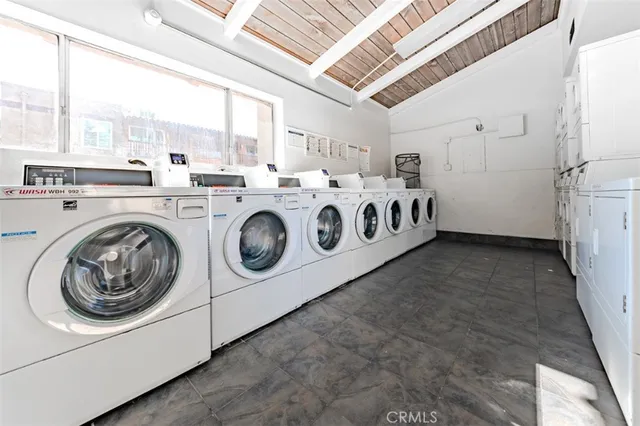 $365,000 | 1030 West MacArthur Boulevard, Unit 23, Santa Ana, CA 92707