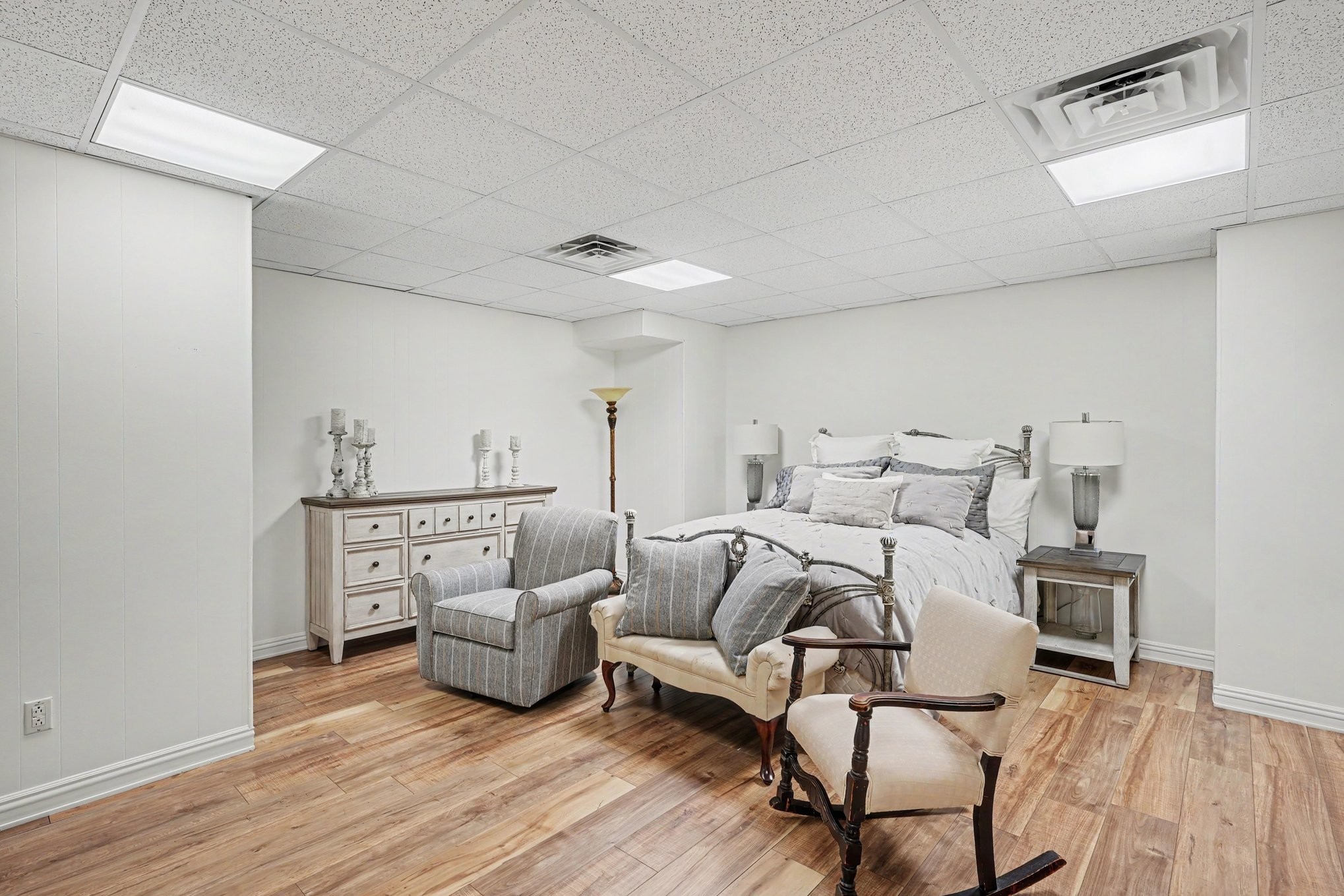 5833 Highway 76 East Springfield, TN 37172 - Photo 21 of 66 a bed room with furniture and wooden floor