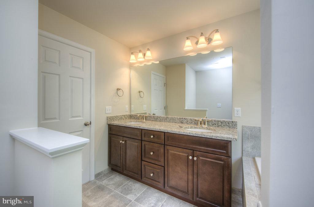 3525 Breaknock Road Bumpass, VA 23024 - Photo 13 of 26 Bath (Master)