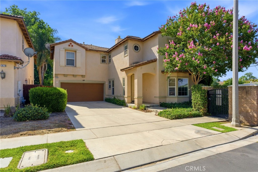 1686 Gilliam Court Riverside, CA 92501 - Photo 4 of 41