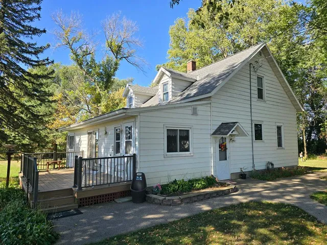 $339,900 | 45335 T-91, Courtland, MN 56021