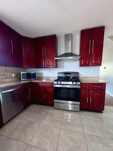 $2,450 | 43 West Ann Street, Unit 3, Lombard, IL 60148