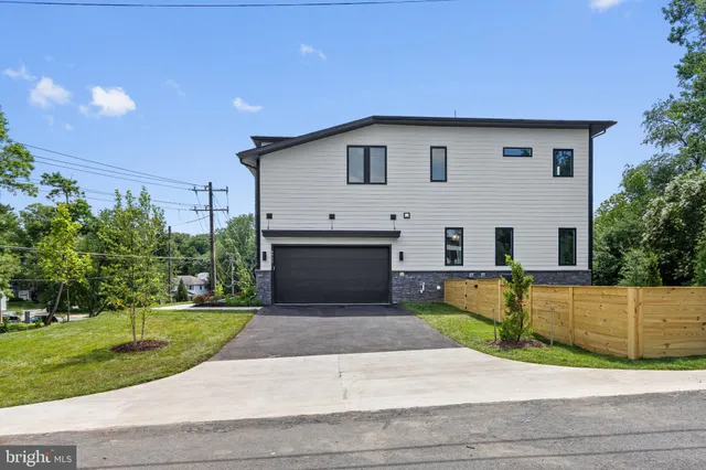 $2,775,000 | 6511 Ivy Hill Drive, McLean, VA 22101