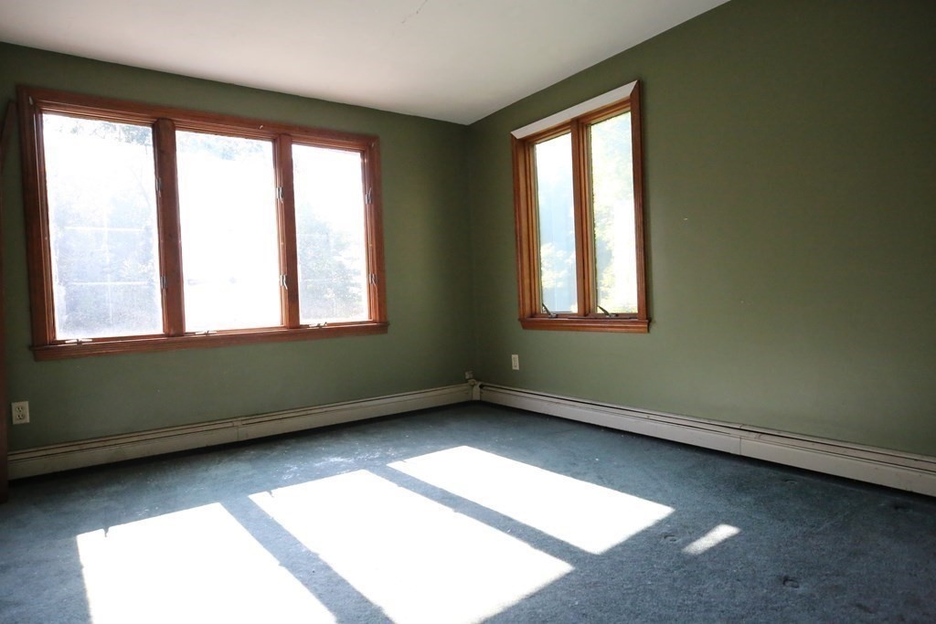 14 Gerrish Road Rochester, MA 02770 - Photo 26 of 40 a room with a window