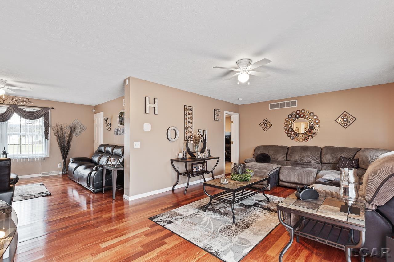 1260 Sutton Road Adrian, MI 49221 - Photo 10 of 52 50131059-4924ad85-b4b1-40f3-8a21-d040c7d1d880.JPG