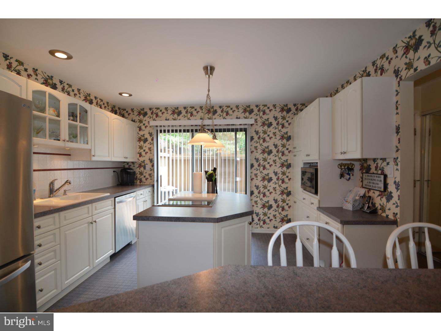 131 Merion Lane Reading, PA 19607 - Photo 2 of 25 Gallery Image 2