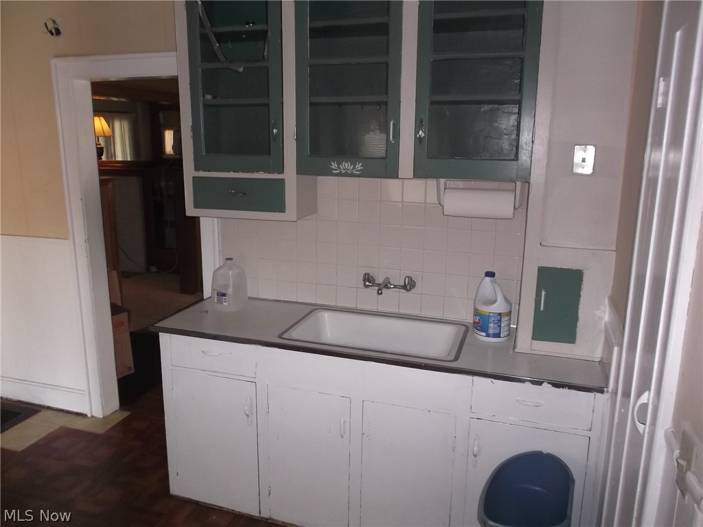 4143 Valley Road Cleveland, OH 44109 - Photo 10 of 28