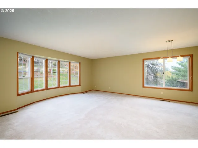 $936,500 | 14355 Northwest Pheasant Hill Lane, McMinnville, OR 97128