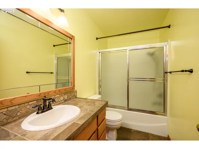 $936,500 | 14355 Northwest Pheasant Hill Lane, McMinnville, OR 97128