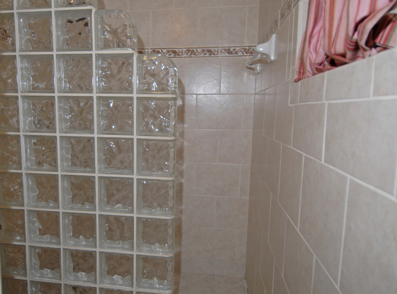437 4th Road Key Largo, FL 33037 - Photo 17 of 21 Another View of Downstairs Bathroom