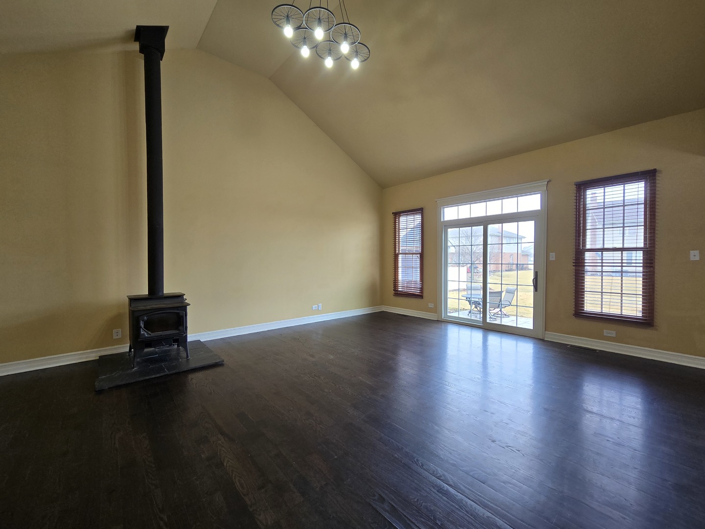 1123 Meadow Path Manteno, IL 60950 - Photo 8 of 30