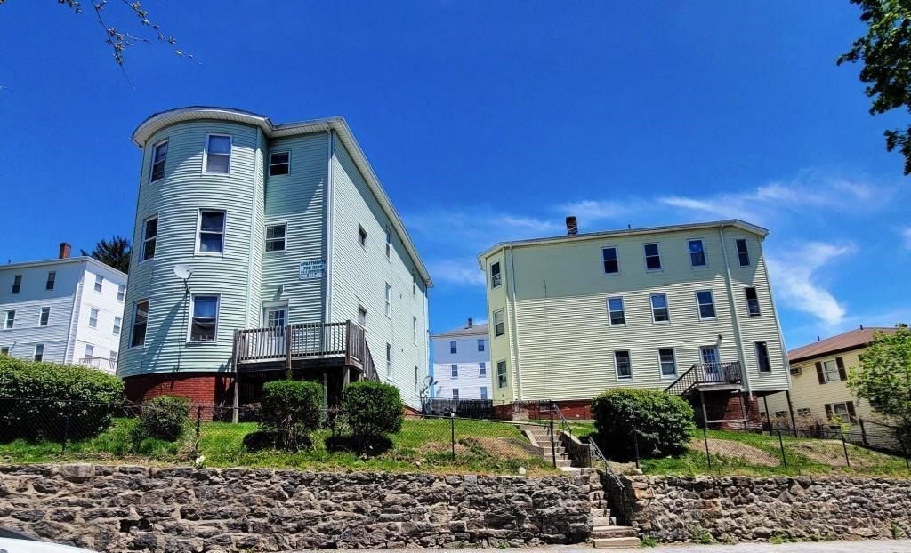 225 Vernon Street Worcester, MA 01607 - Photo 2 of 27