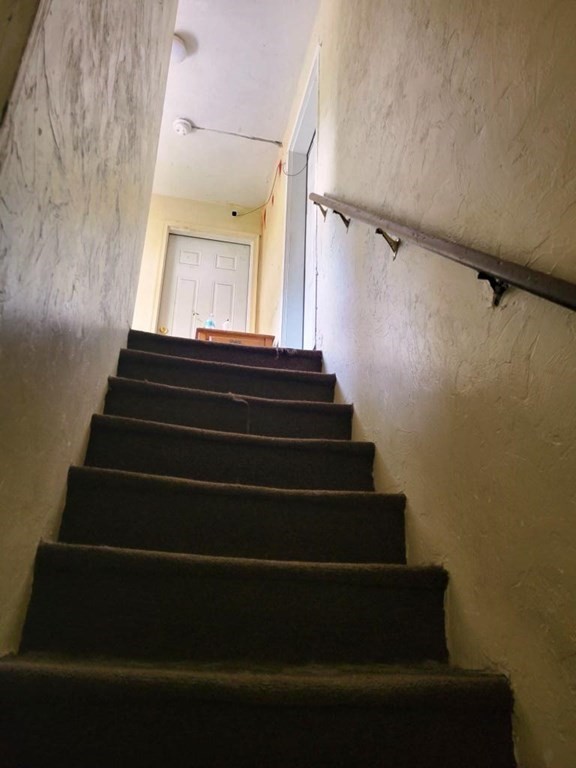 225 Vernon Street Worcester, MA 01607 - Photo 21 of 27