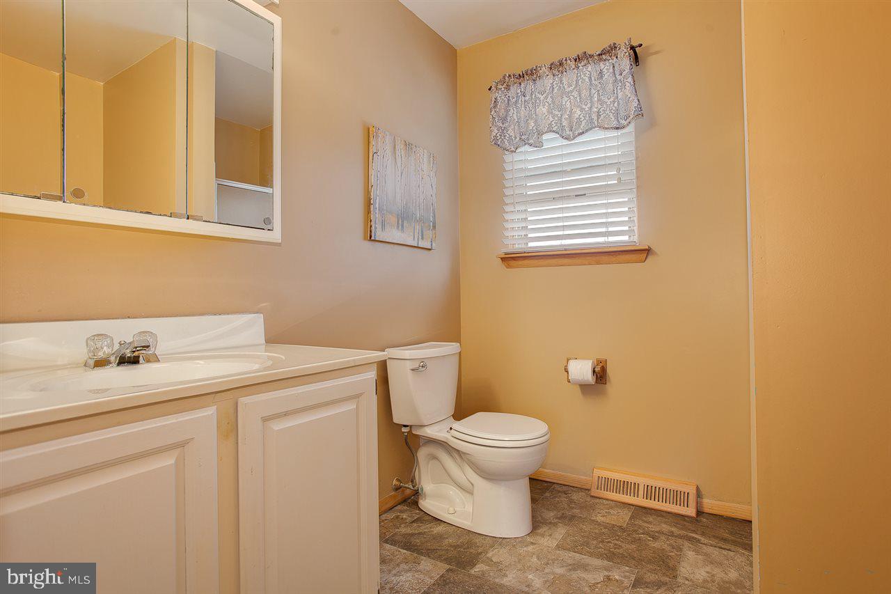 432 Springhouse Road Harrisburg, PA 17111 - Photo 15 of 25 Gallery Image 15